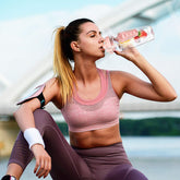 1L Sport-Wasserflasche mit Fruchteinsatz, zwei Griffen und Klappdeckel für Büro und Zuhause